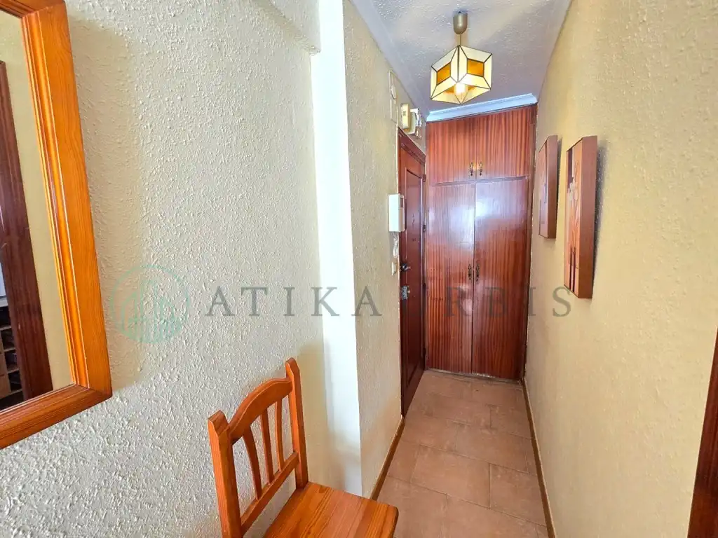 Piso en venta en Calle Manuel Altolaguirre, Girón - Las Delicias