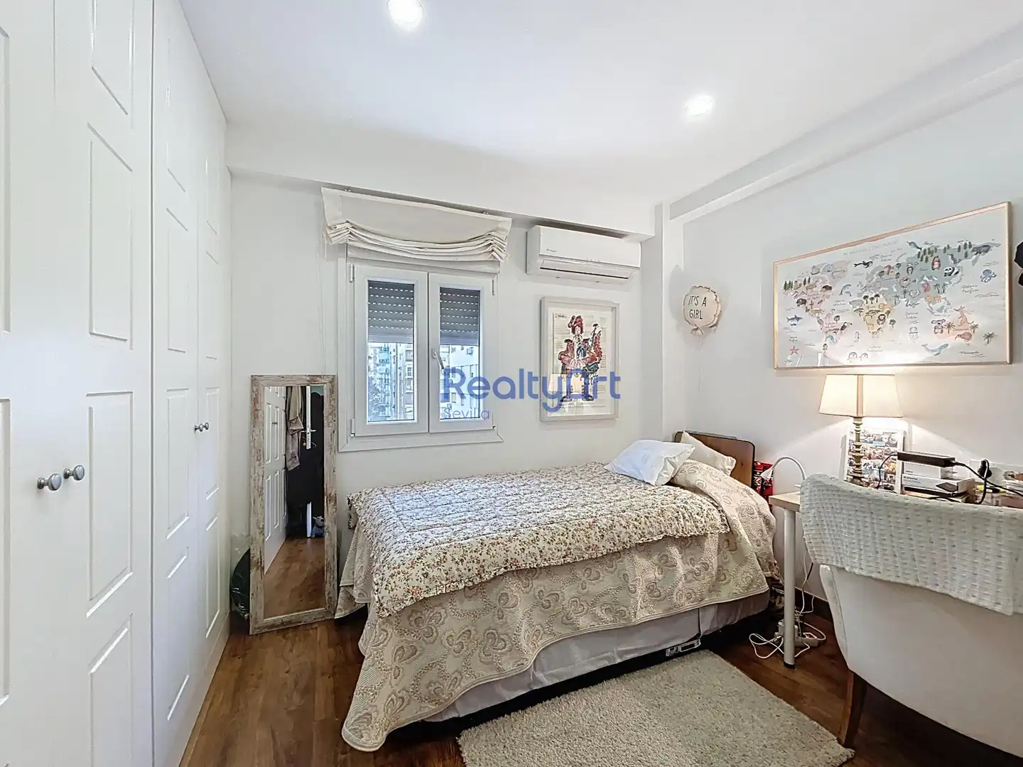 Flat for sale in Calle VIRGEN DE LUJAN, Los Remedios