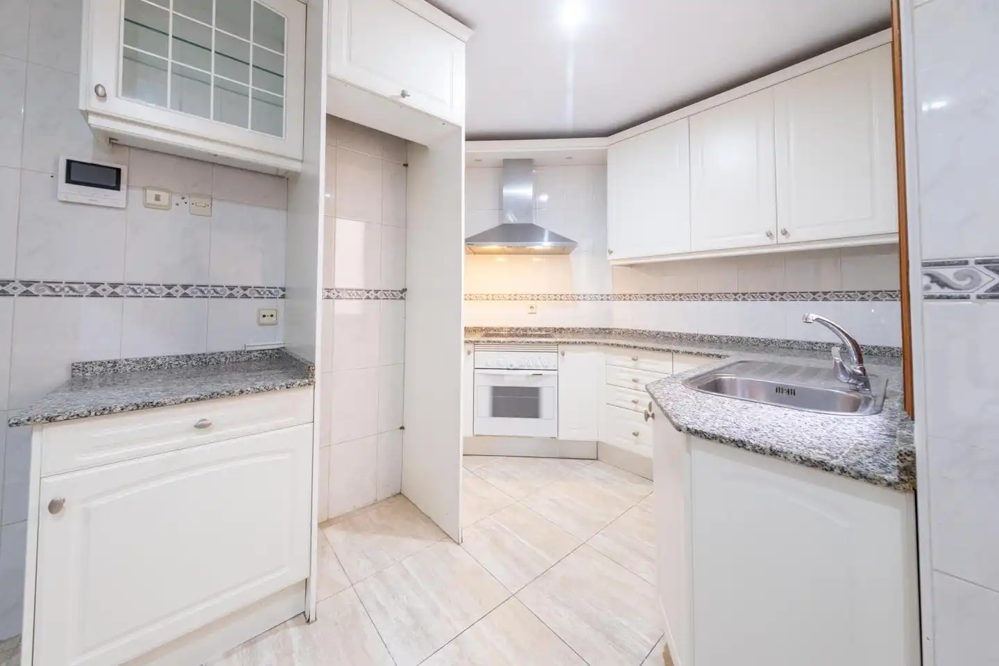 Flat for rent in Calle Bravo Murillo, 3, Triana
