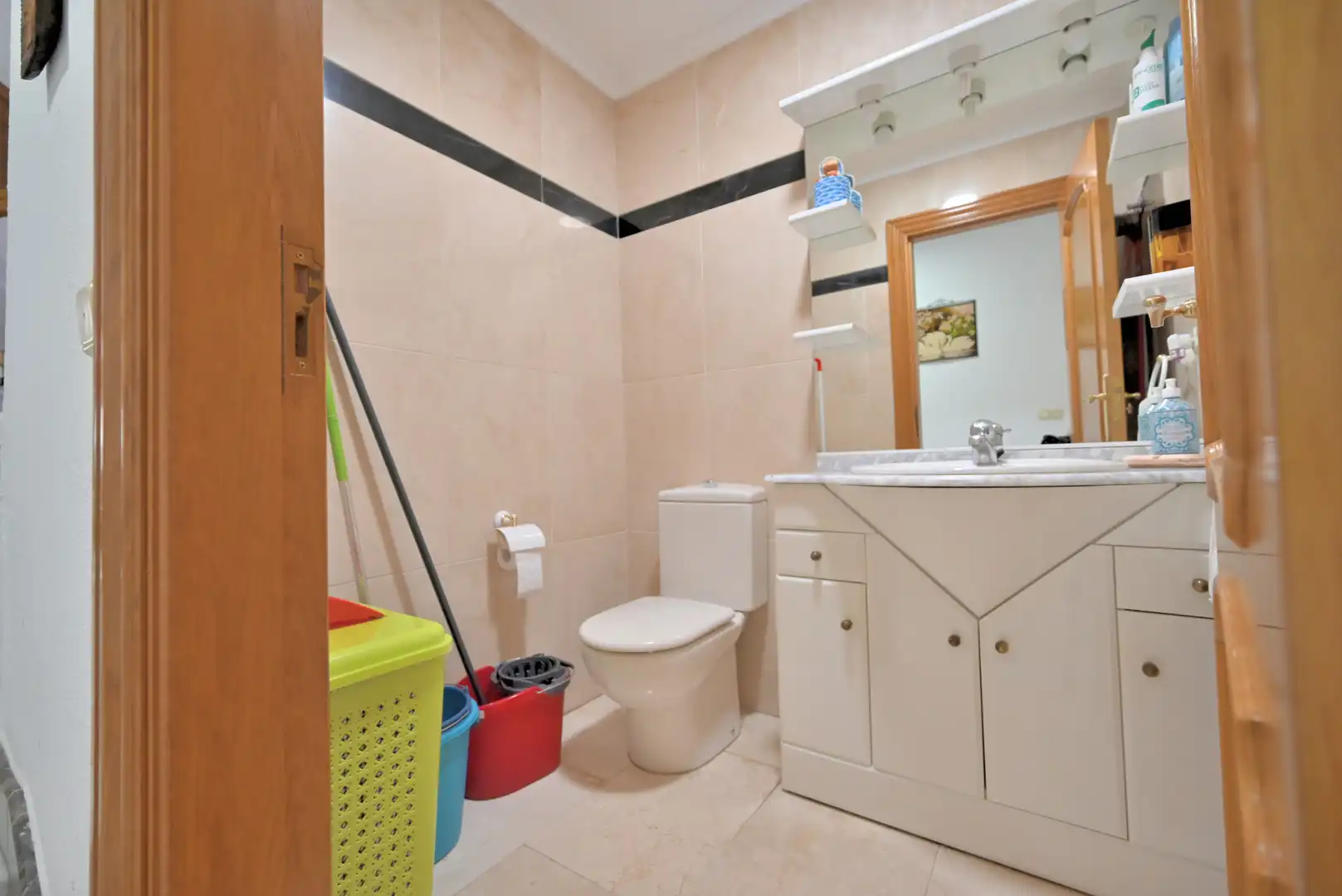 Bathroom of Houses for sale in Fuengirola  with Air Conditioner, Heating and Private garden