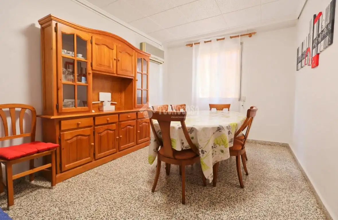 Comedor de Piso en venta en Sagunto / Sagunt con Aire acondicionado y Amueblado