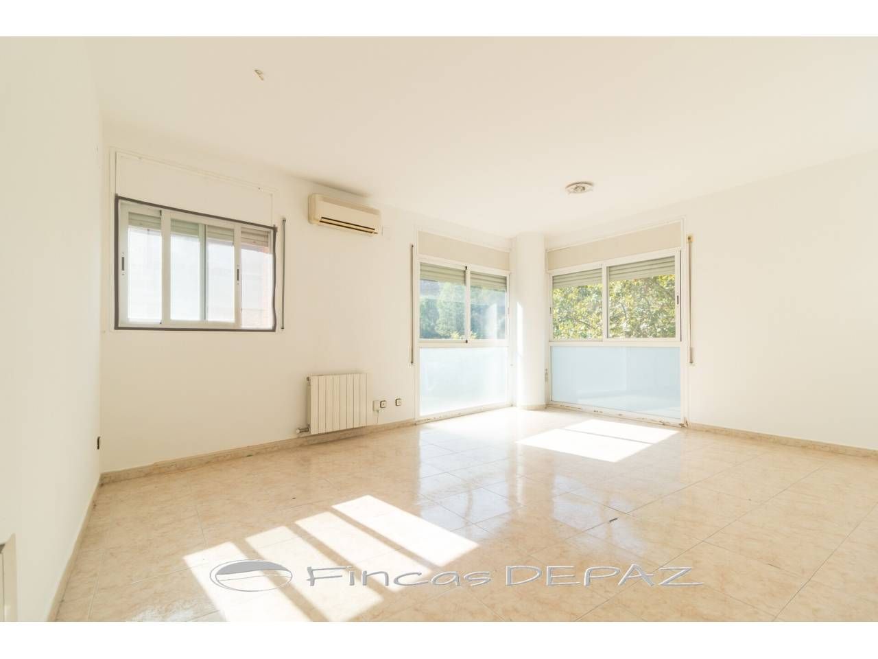 Living room of Flat for sale in Castelldefels  with Air Conditioner and Heating