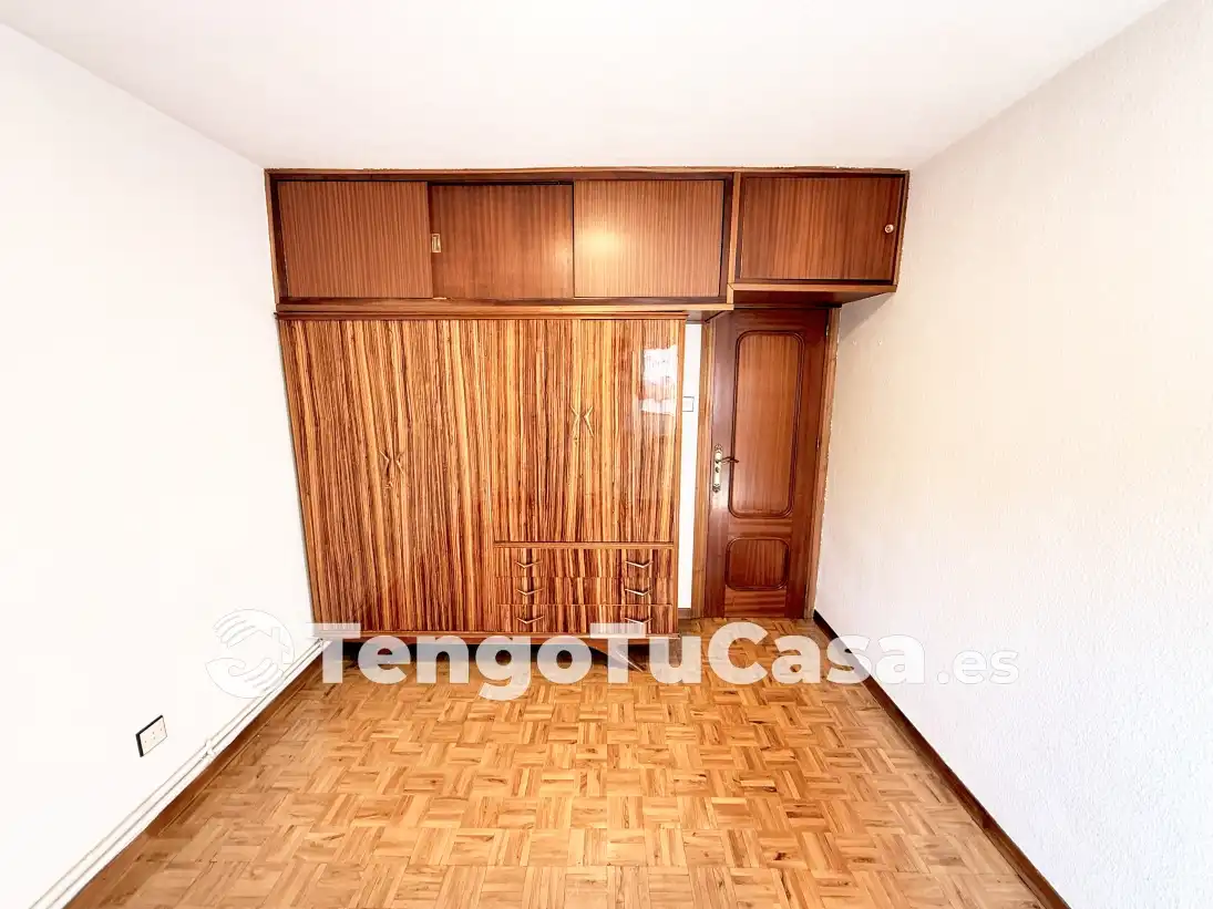Bedroom of Flat for rent in Madrid  with Heating, Furnished and Oven