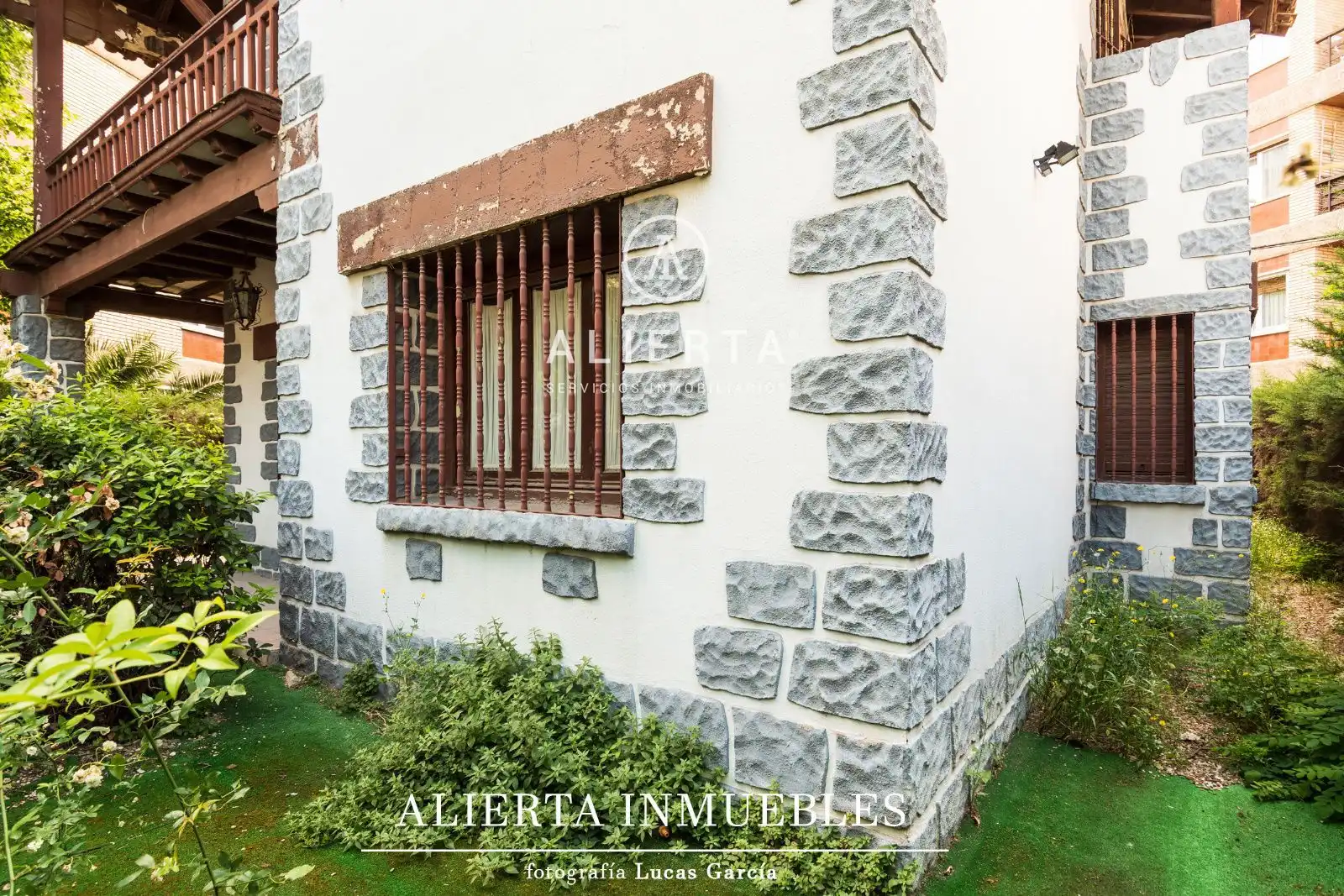 Vista exterior de Casa o chalet en venta en Zaragoza con Calefacción y Terraza