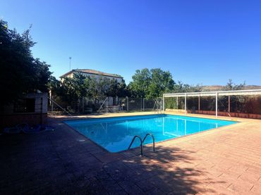 Casa rustica con piscina in vendita a Diseminado Poligono 87
