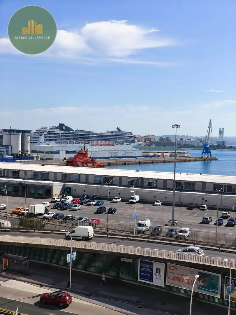 Aparcament de Pis de lloguer en A Coruña Capital  amb Calefacció