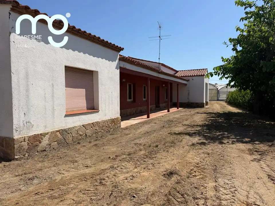 Vista exterior de Finca rústica en venta en Vilassar de Mar con Jardín privado y Alarma
