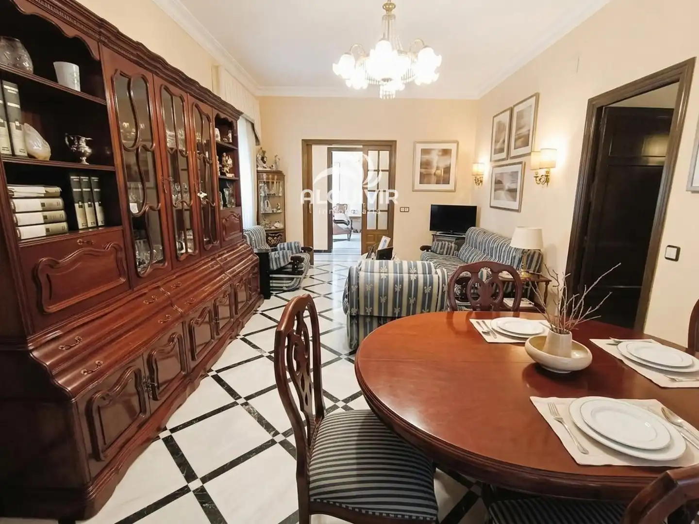 Sala de estar de Edificio en venta en Sevilla