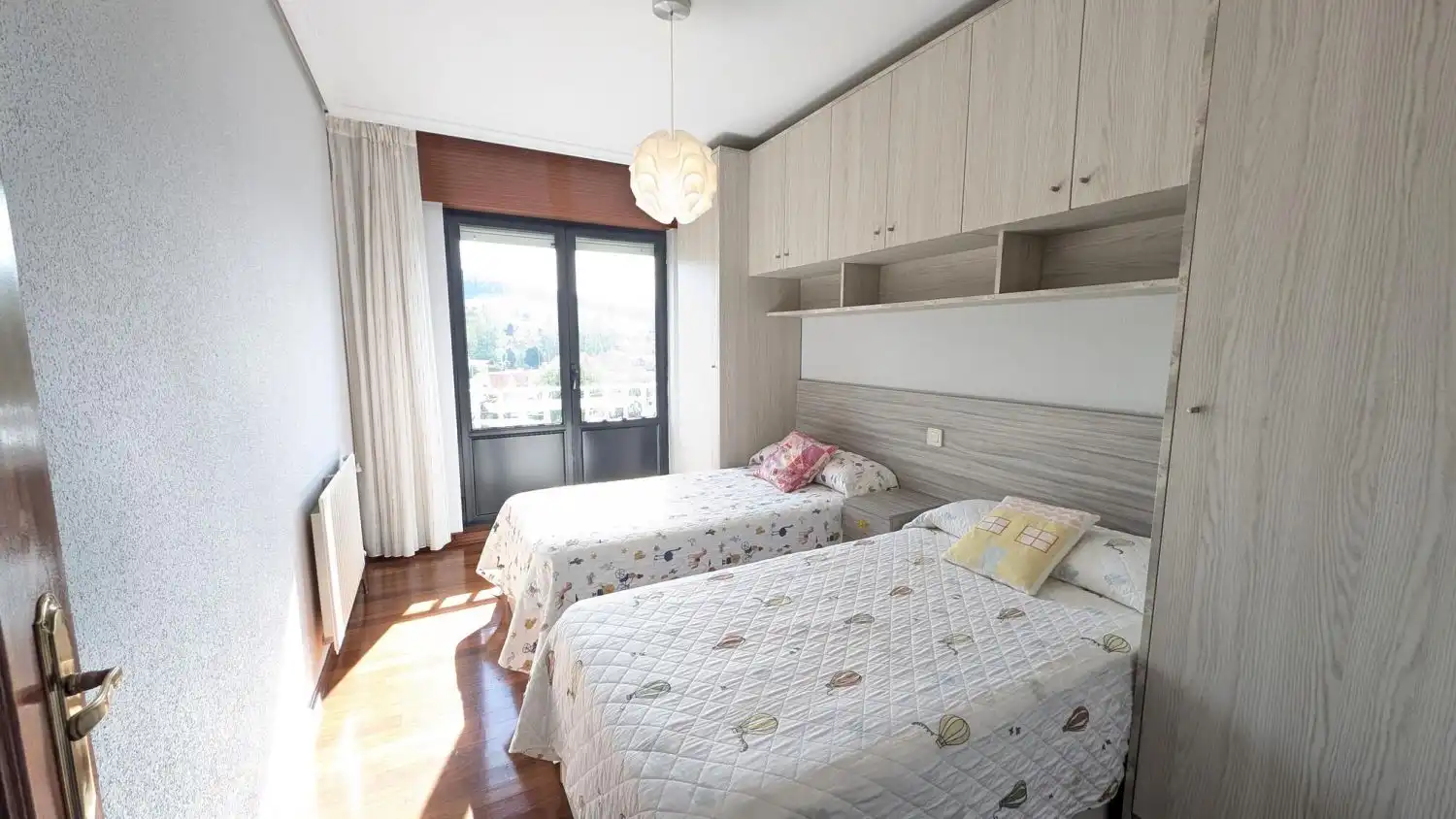 Habitación de Piso de alquiler en Piélagos con Calefacción, Terraza y Amueblado
