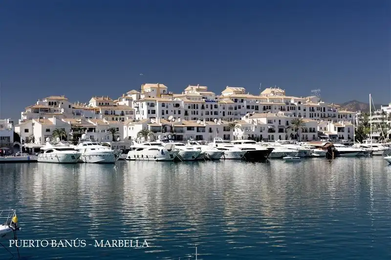 Apartamento de alquiler en Calahonda