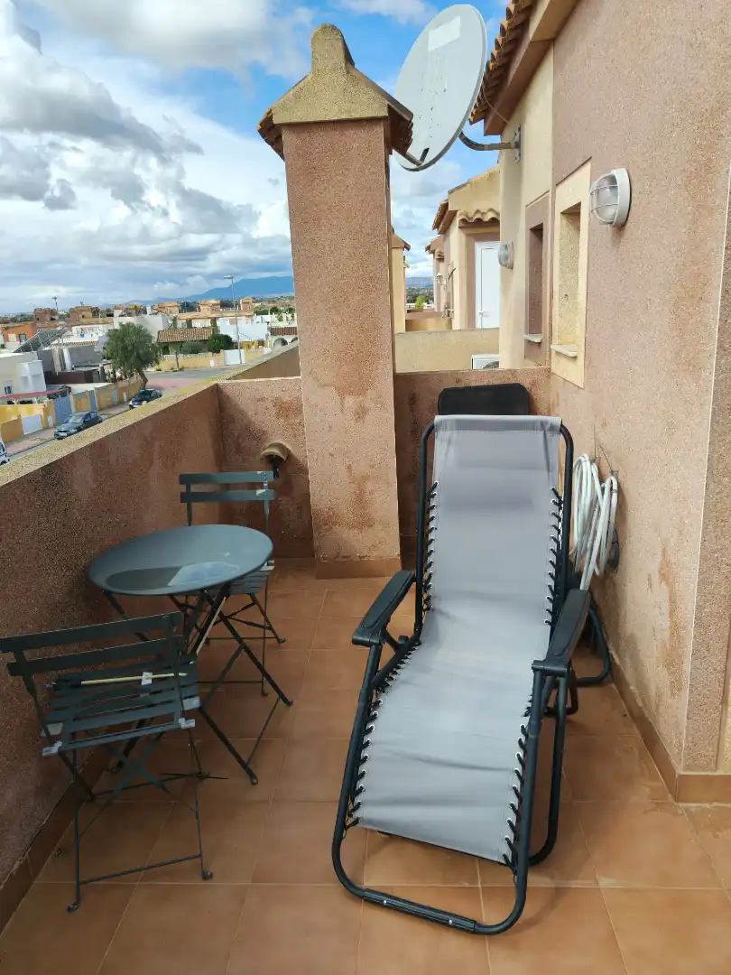 Terrasse von Einfamilien-Reihenhaus zum Verkauf in Murcia mit Privatgarten, Terrasse und Abstellraum