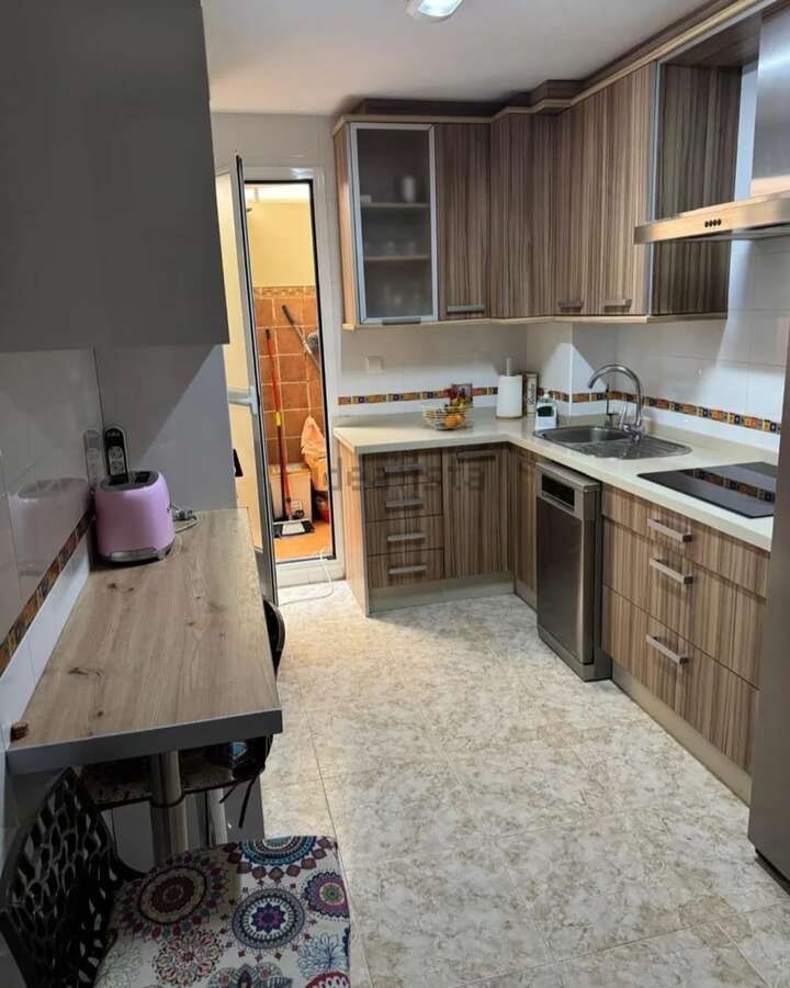 Cuina de Pis en venda en Roquetas de Mar amb Aire condicionat, Terrassa i Moblat