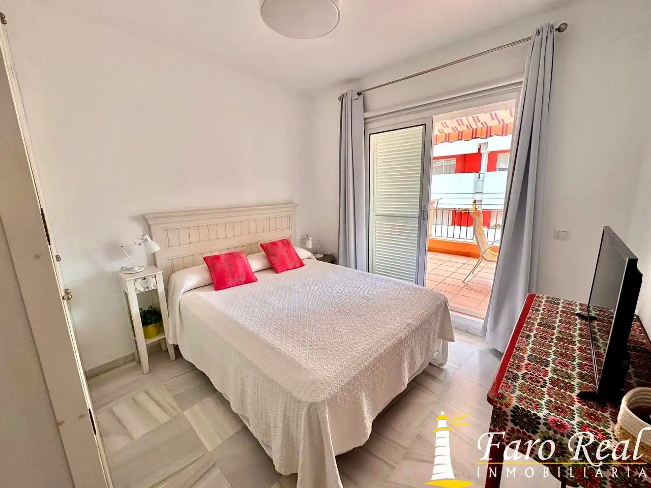 Dormitori de Àtic de lloguer en Sanlúcar de Barrameda amb Aire condicionat, Terrassa i Moblat