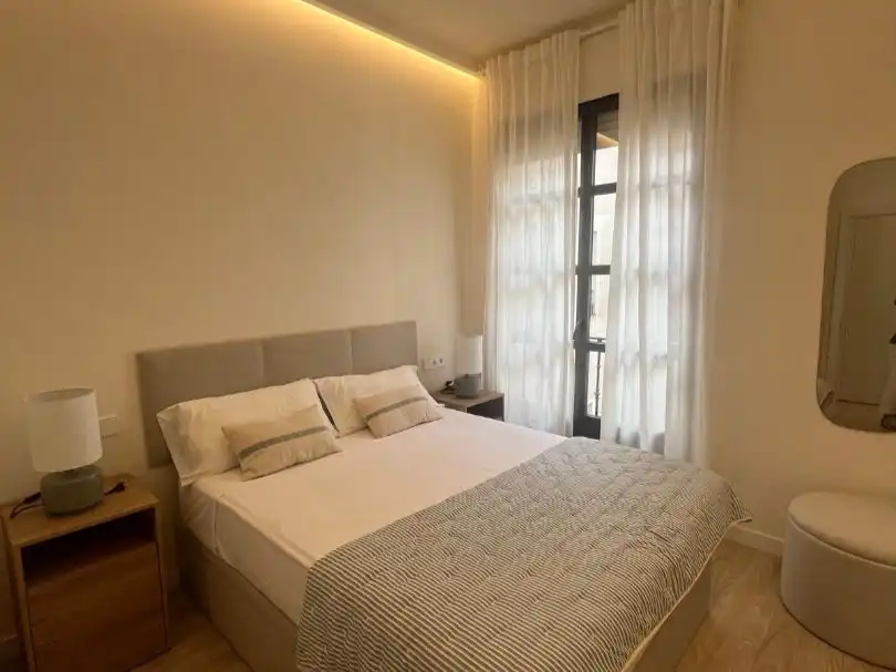 Bedroom of Flat for sale in Madrid  with Air Conditioner, Heating and Parquet flooring