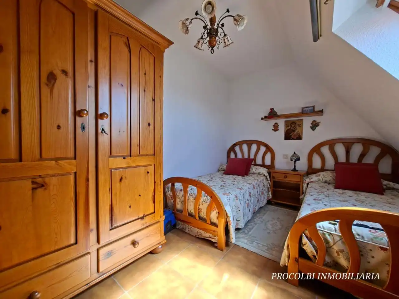 Dormitori de Casa o xalet en venda en El Casar amb Aire condicionat, Calefacció i Jardí privat