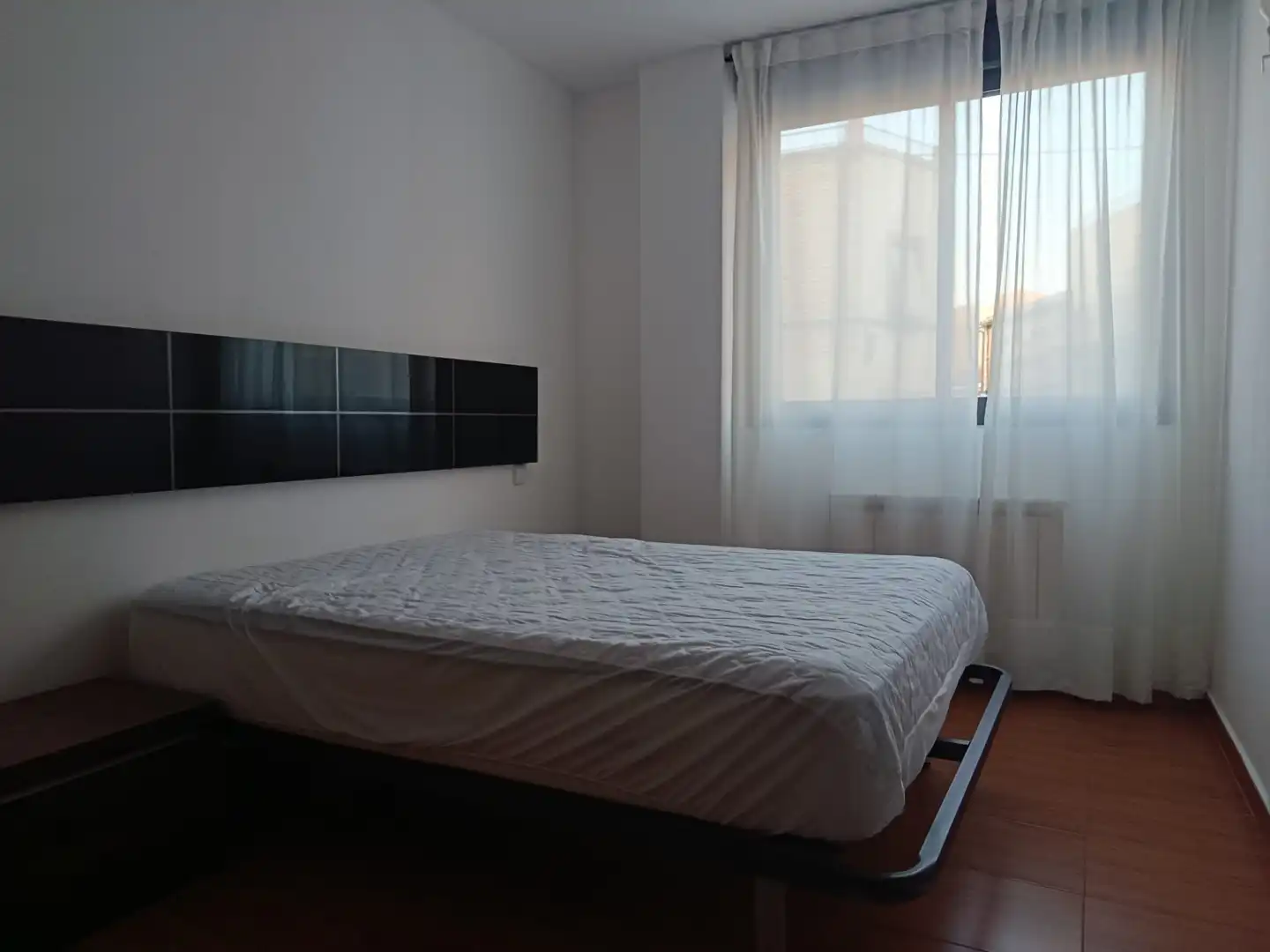Habitación de Piso de alquiler en Zaragoza con Calefacción, Terraza y Amueblado