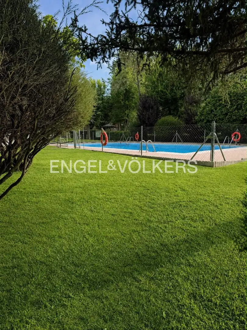 Maison mitoyenne avec terrasse à louer à El Soto de la Moraleja, imagen 22