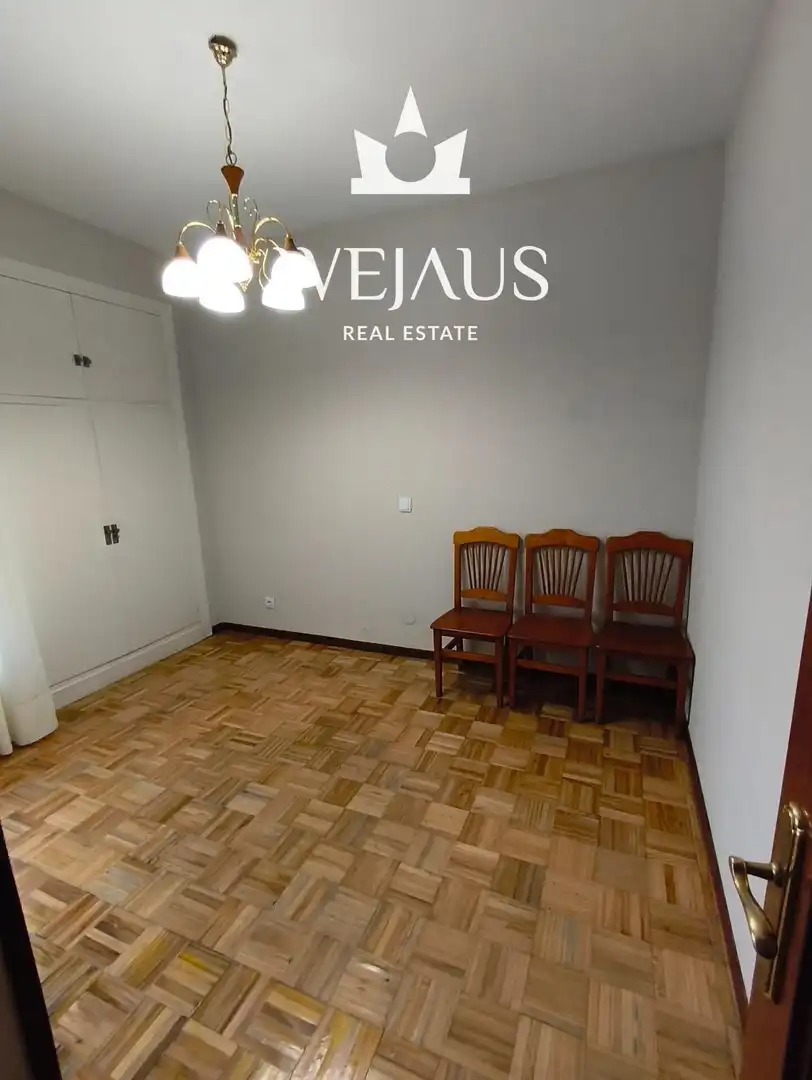 Sala de estar de Piso de alquiler en El Astillero   con Calefacción, Amueblado y Alarma