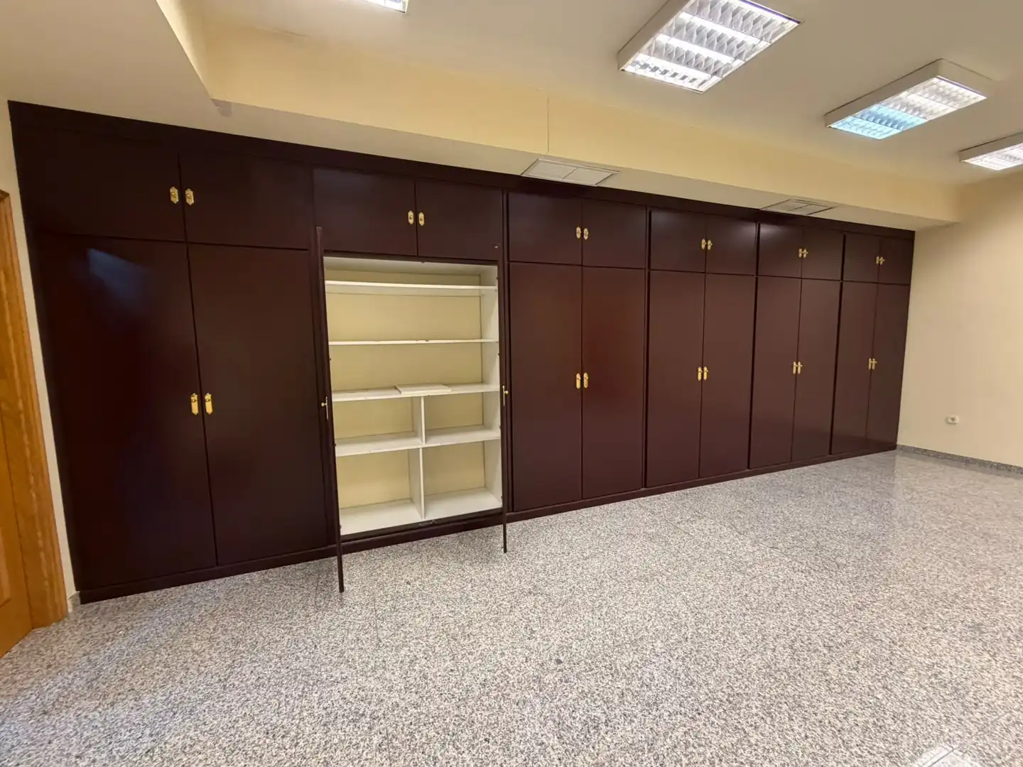 Oficina de alquiler en Sureste