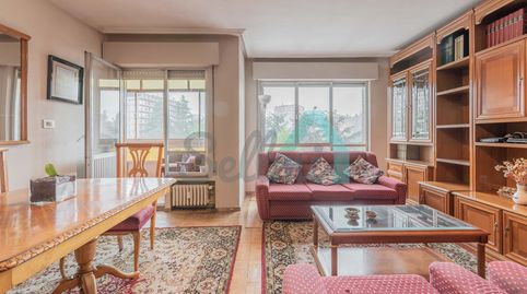 Foto 2 de Piso de alquiler en Ángel Muñiz Toca, El Cristo, Oviedo