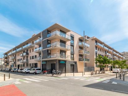 Vista exterior de Pis en venda en Badalona amb Terrassa