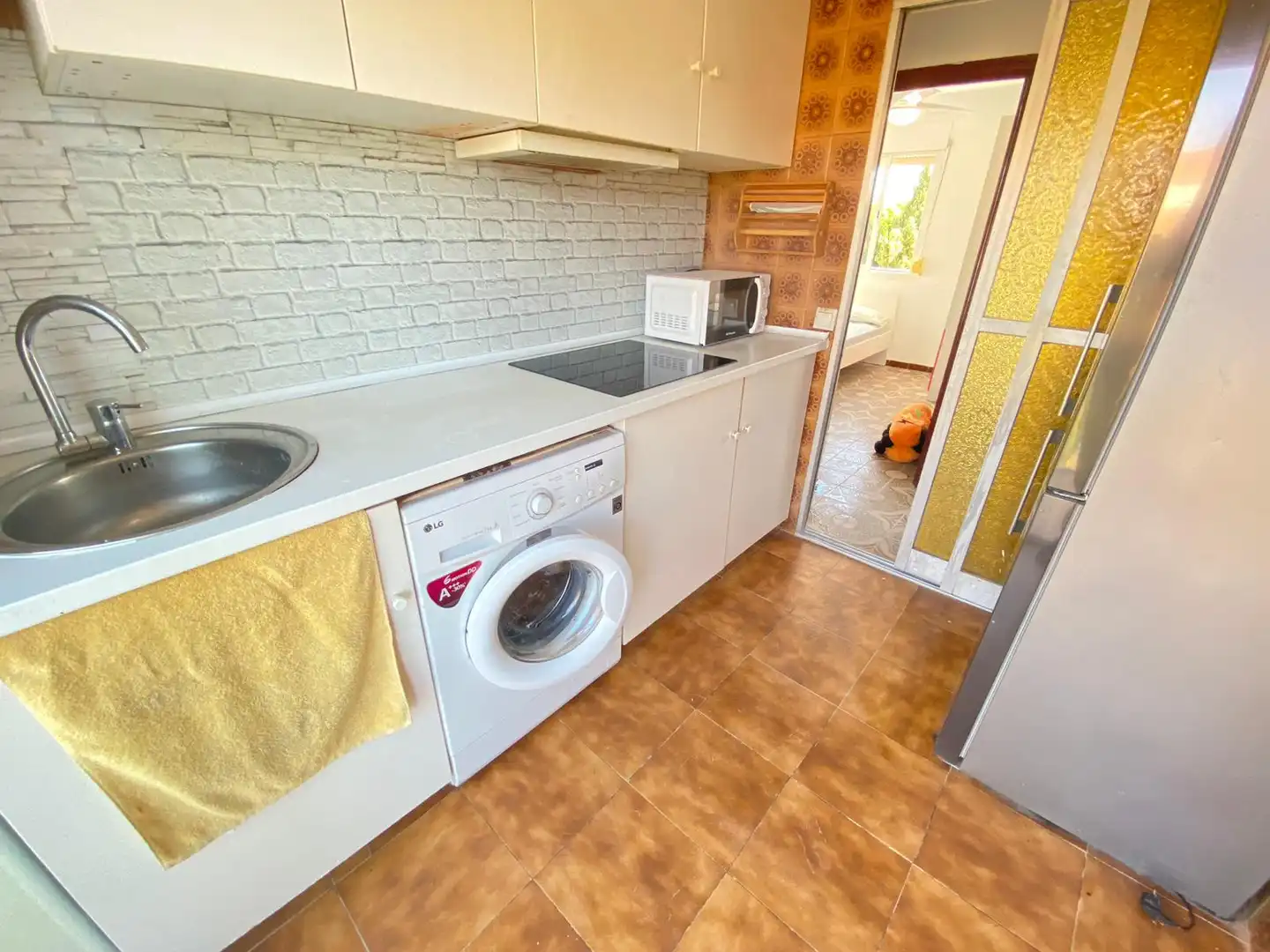 Cuina de Pis de lloguer en  Madrid Capital amb Calefacció, Moblat i Rentadora