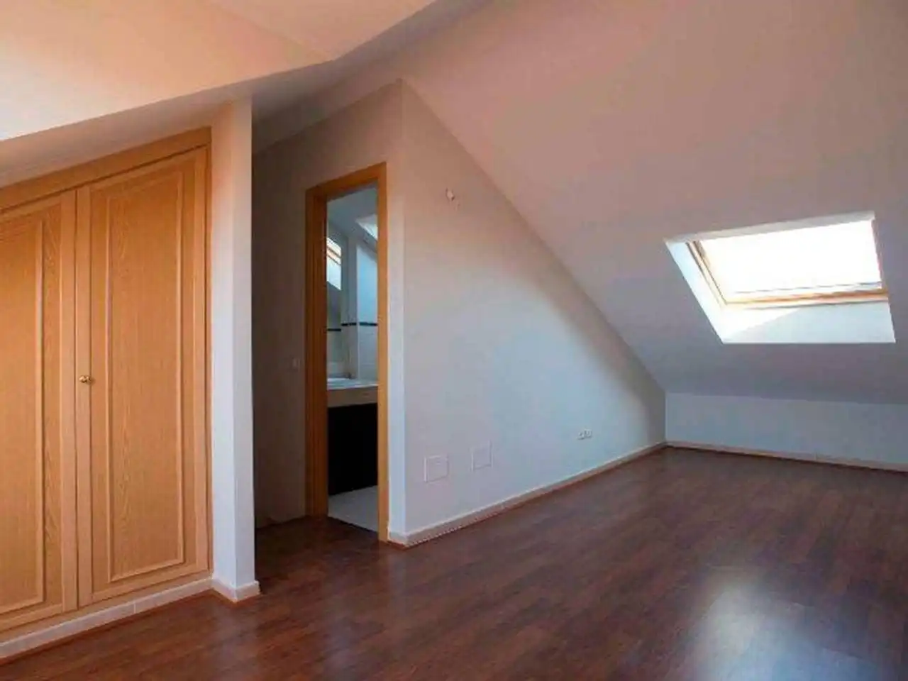 Flat for sale in Plaza Palacio, Villa del Prado