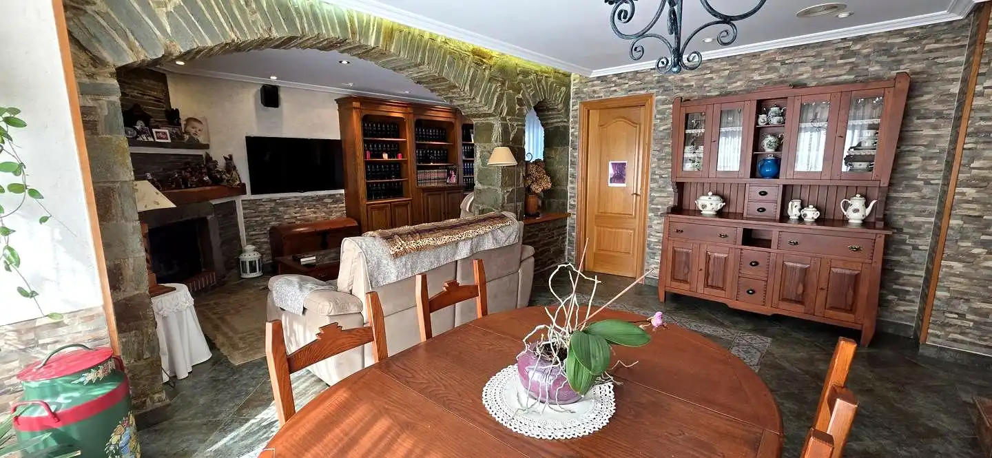 Dining room of Houses for sale in Valdés - Luarca  with Heating, Private garden and Parquet flooring