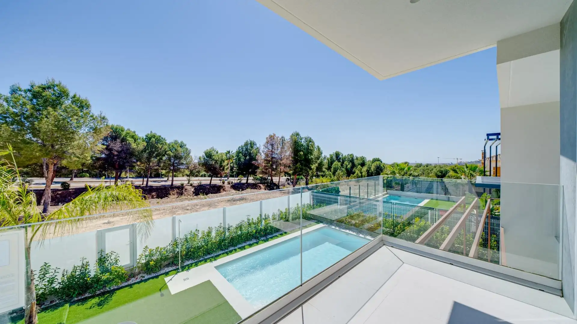 Chalet con piscina en alquiler en Golf Bahía, imagen 34
