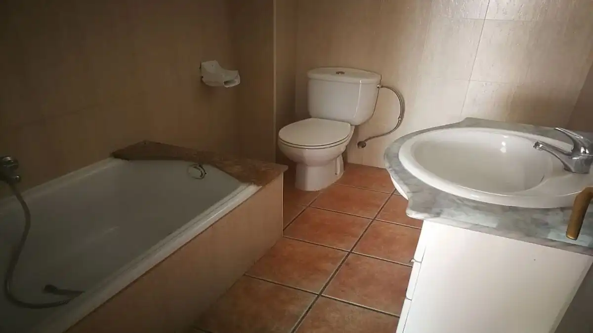 Baño de Piso en venta en Estepona
