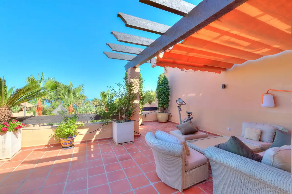Terrasse von Maisonette zum Verkauf in Marbella mit Klimaanlage, Terrasse und Gemeinschaftspool