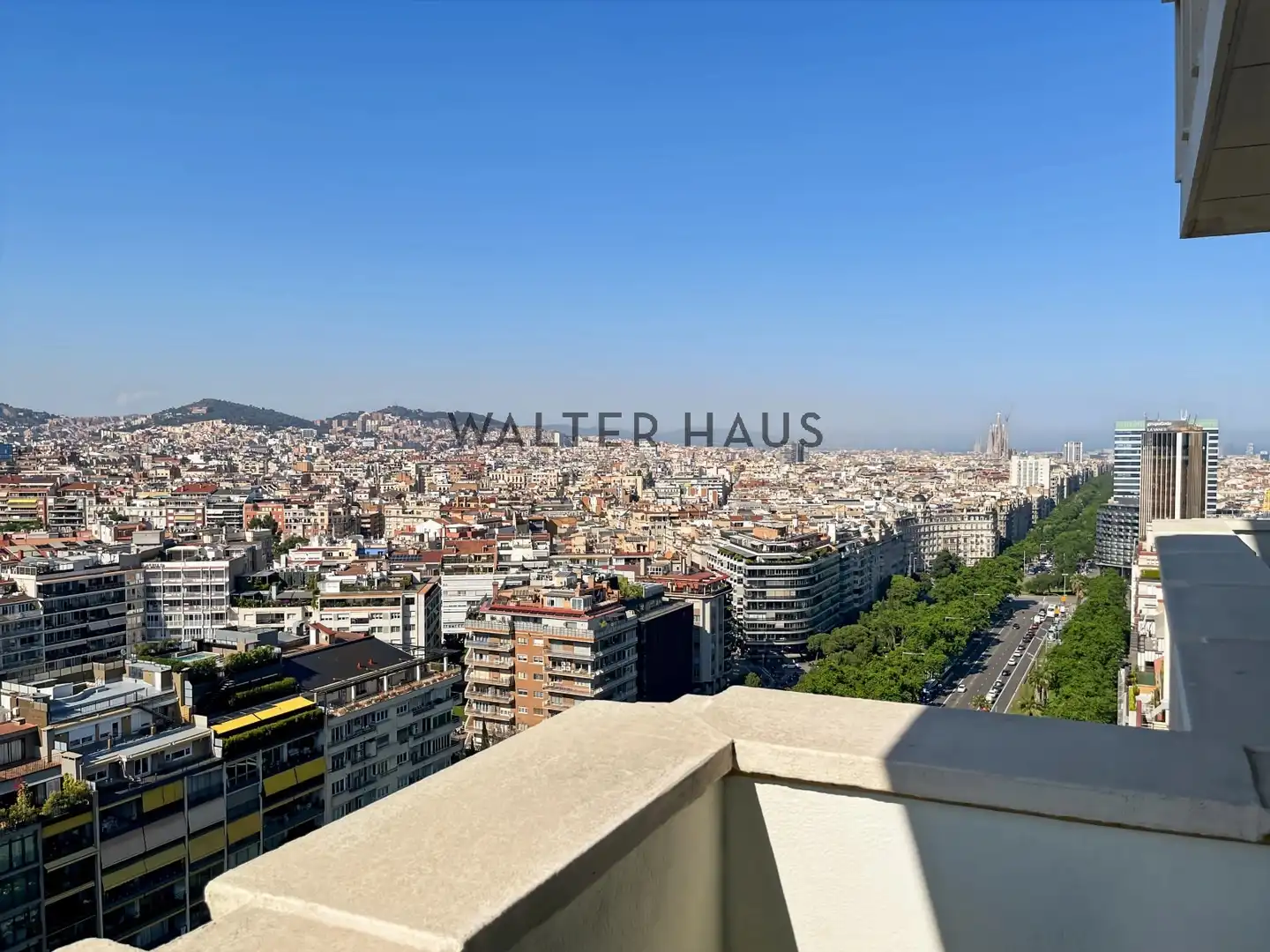 Außenansicht von Wohnung zur Miete in Barcelona mit Klimaanlage, Heizung und Möbliert