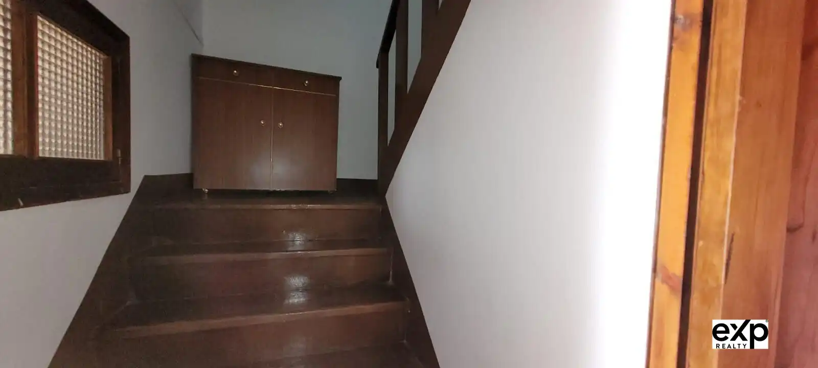 Detached homes for sale in O Valadouro    with Furnished