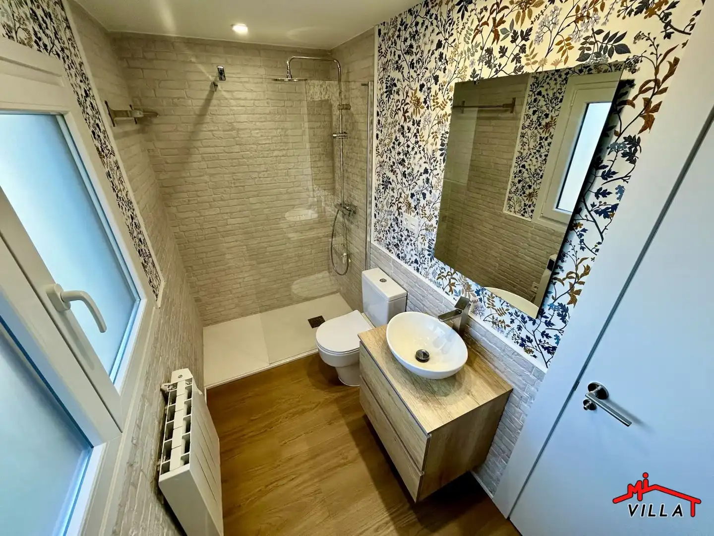 Bathroom of Flat for sale in Laredo  with Heating, Parquet flooring and Balcony