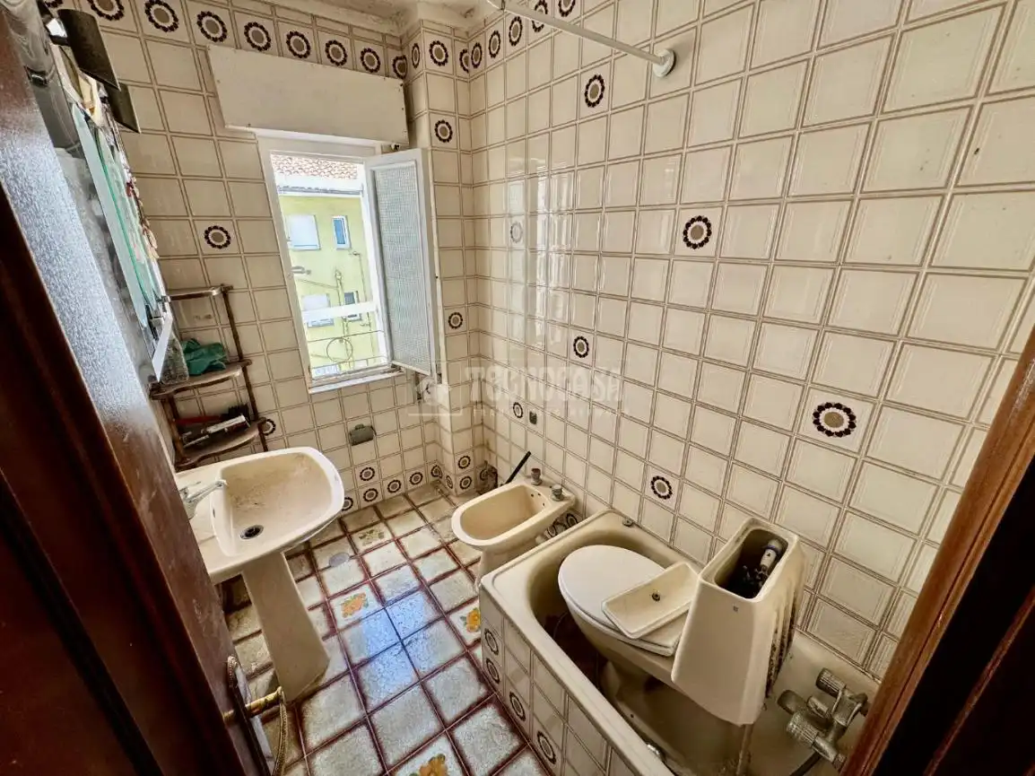 Baño de Piso en venta en El Astillero   con Calefacción y Parquet