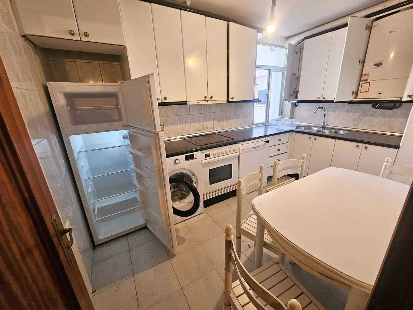 Kitchen of Flat for sale in San Millán - Ayuntamiento