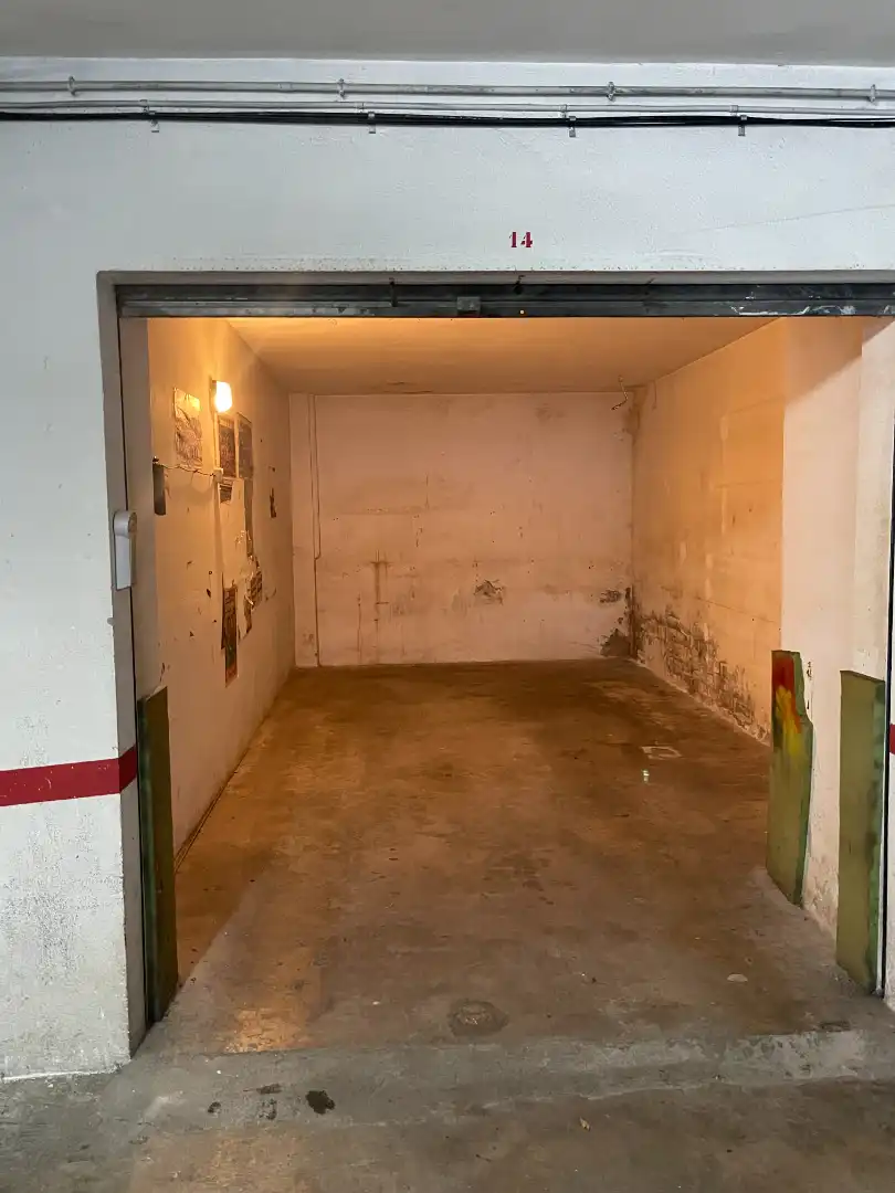 Einzelparkplatz mit Aufzug zur Miete in Carrer Notari Miquel Març 18