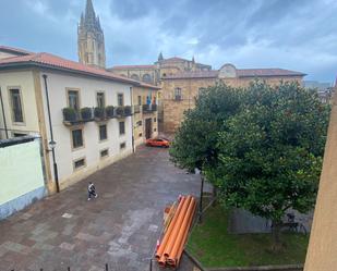 Vista exterior de Estudi en venda en Oviedo 