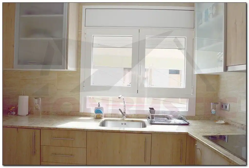 Cuina de Casa o xalet en venda en L'Espluga de Francolí amb Aire condicionat, Terrassa i Traster