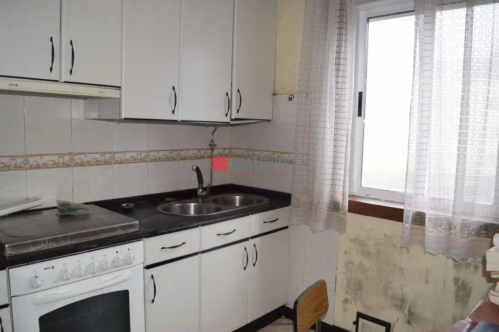 Cocina de Edificio en venta en A Estrada 