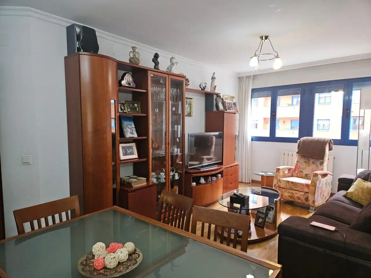 Sala de estar de Piso en venta en León Capital  con Calefacción, Trastero y Amueblado