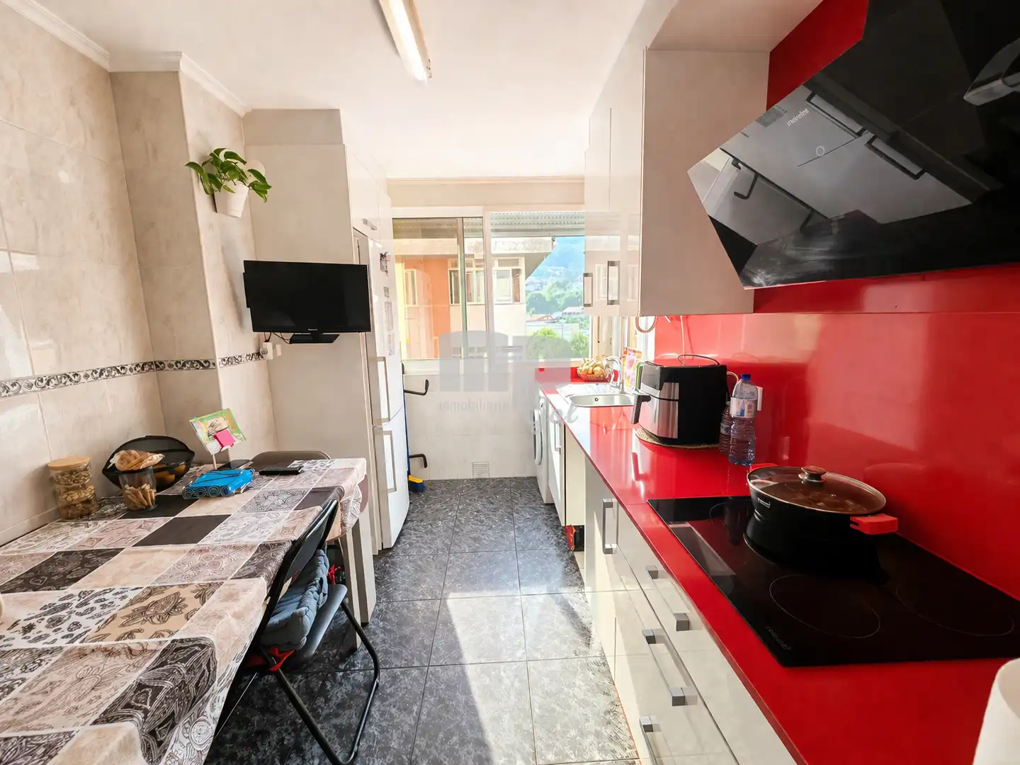 Kitchen of Flat for sale in Vigo   with Heating and Storage room