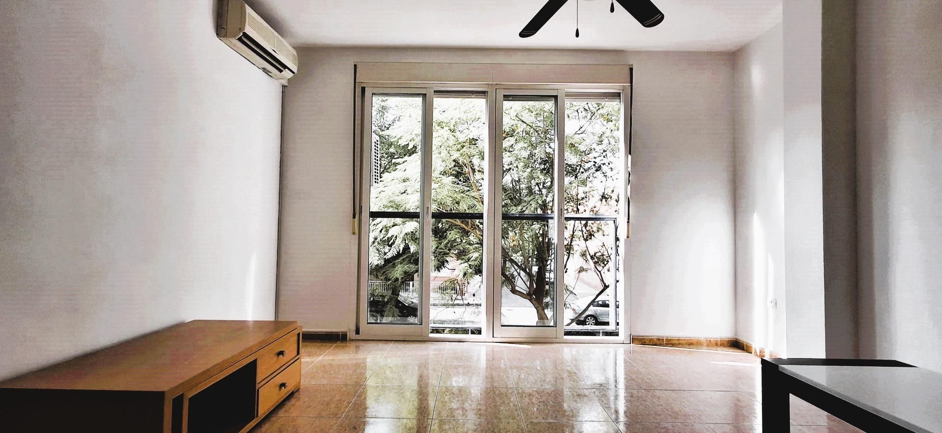 Living room of Flat for sale in  Murcia Capital  with Air Conditioner, Private garden and Storage room