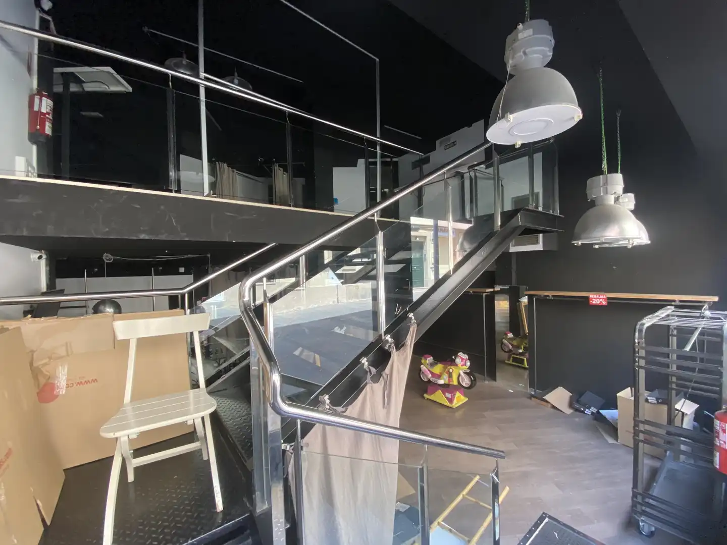 Local comercial en alquiler en Carrer de Valldoreix, imagen 2