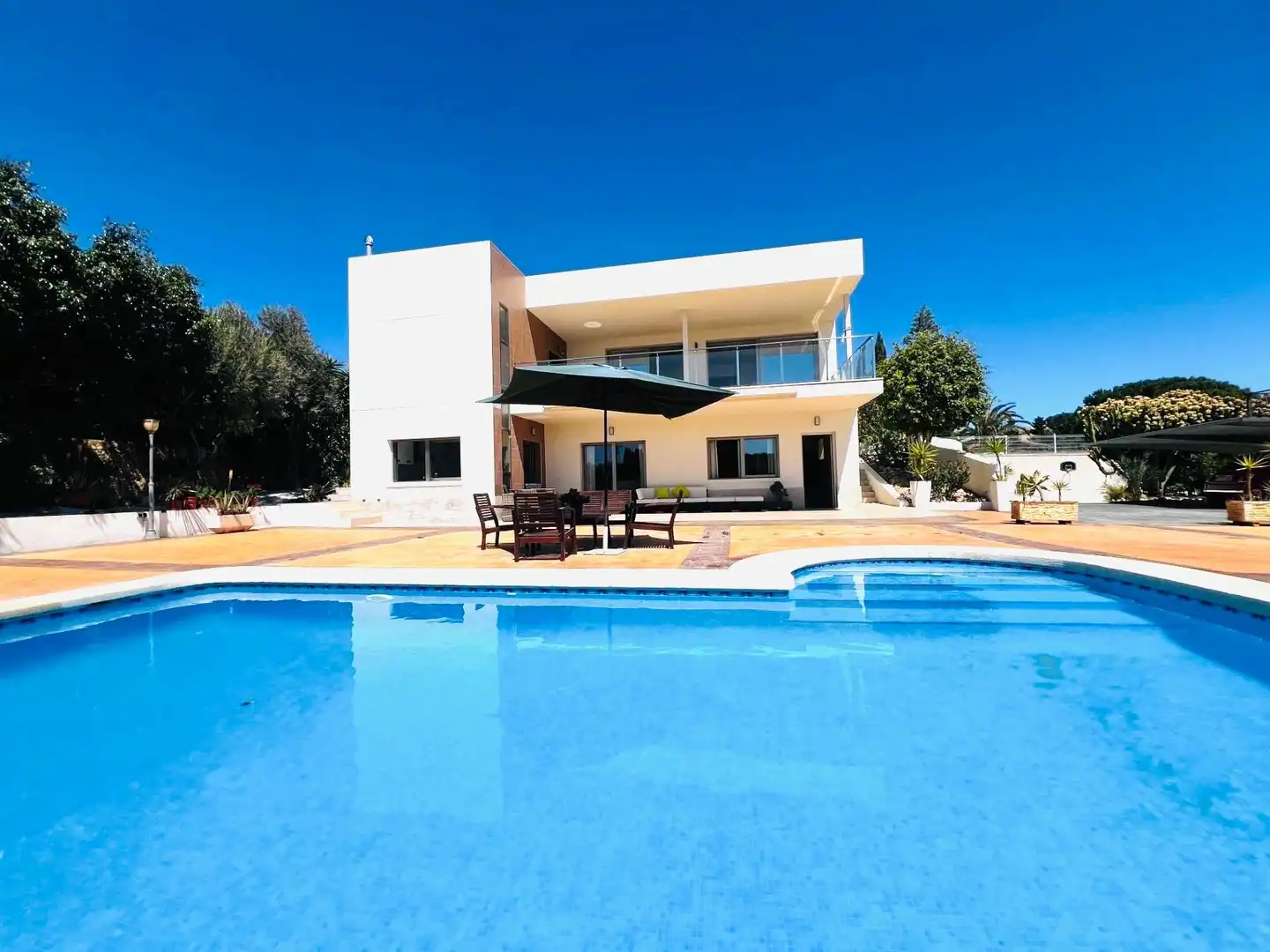 Piscina de Casa o xalet en venda en Elche / Elx amb Aire condicionat, Calefacció i Jardí privat