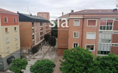 Vista exterior de Pis en venda en Vitoria - Gasteiz