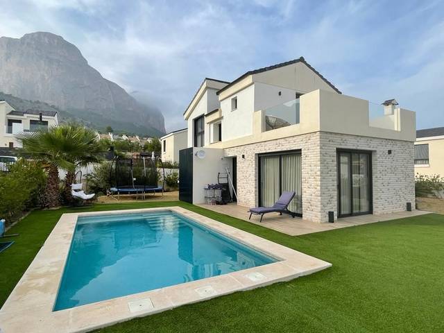 Casa-chalet en Alquiler en Polop