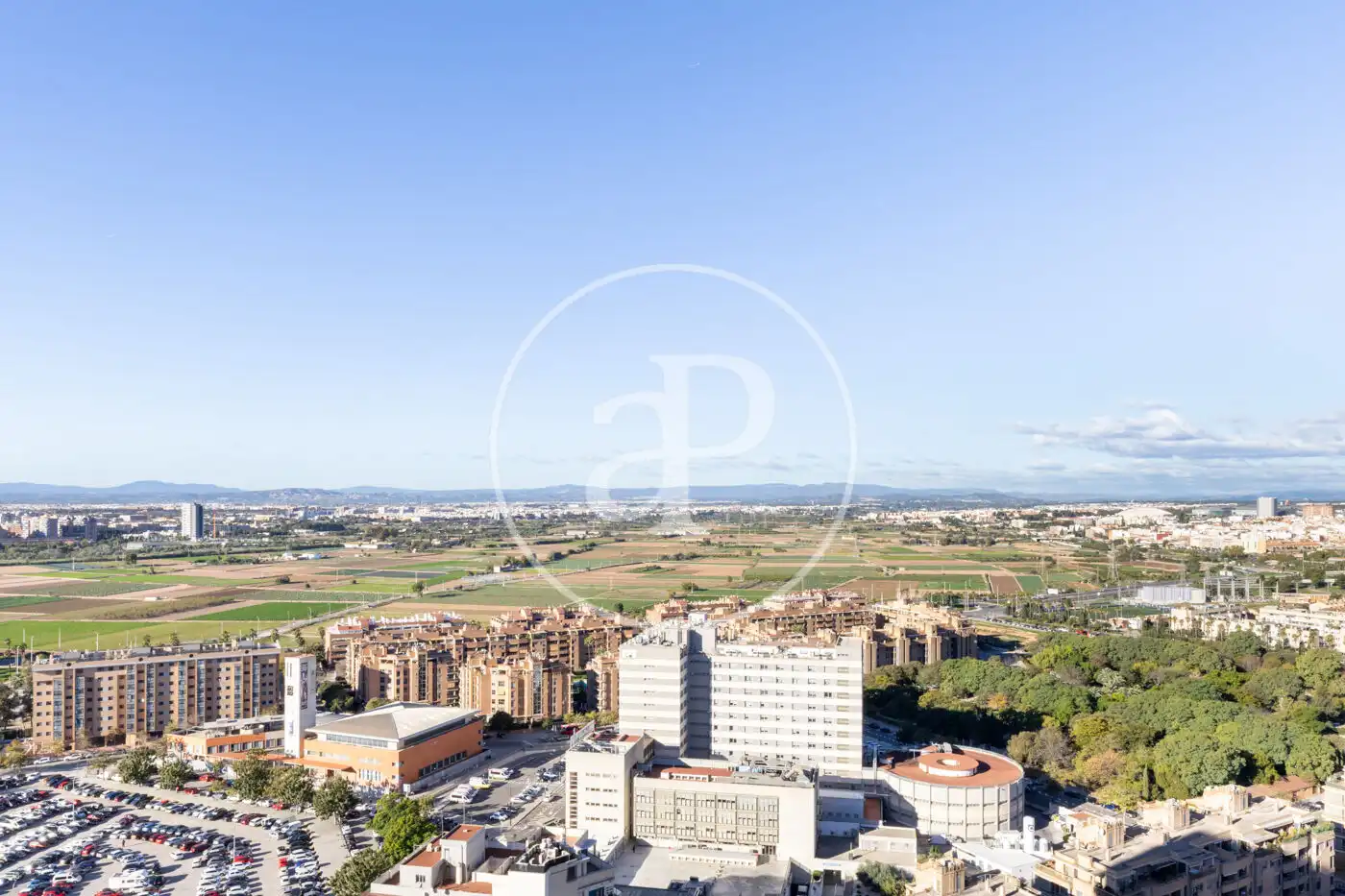 Exterior view of Flat for sale in Valencia  with Air Conditioner, Heating and Private garden