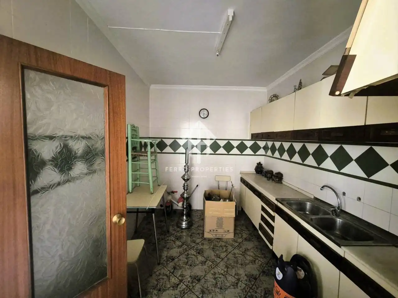 Cuina de Casa o xalet en venda en Loja amb Jardí privat, Terrassa i Moblat