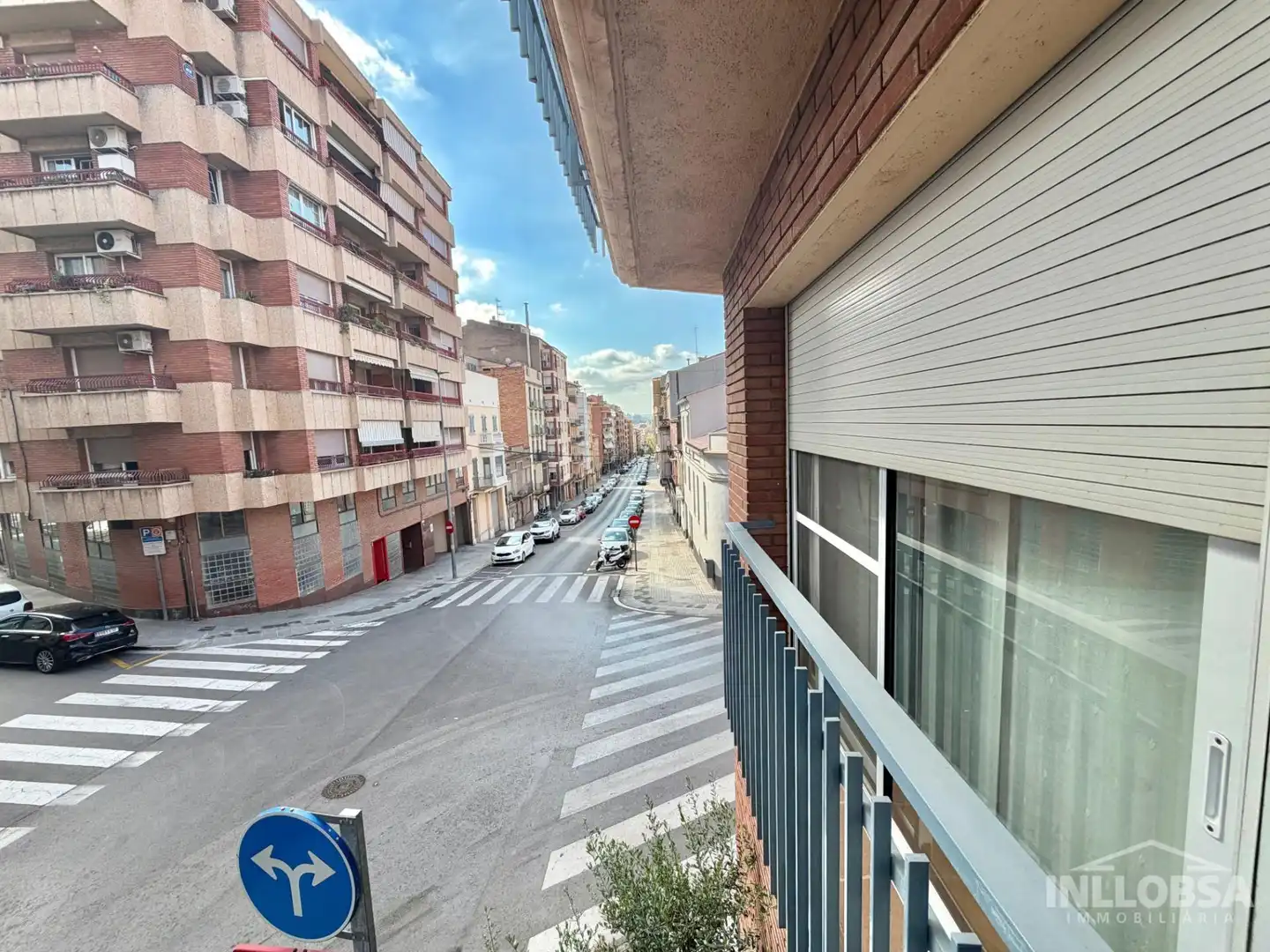 Vista exterior de Pis en venda en Manresa amb Calefacció, Parquet i Terrassa